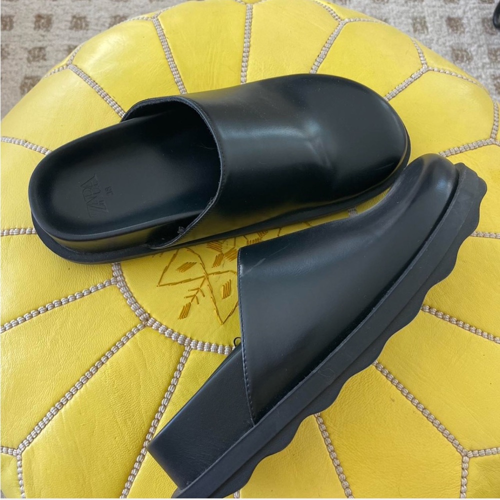 Zara Black Mules with Wavy Sole women’s 8 lightly worn